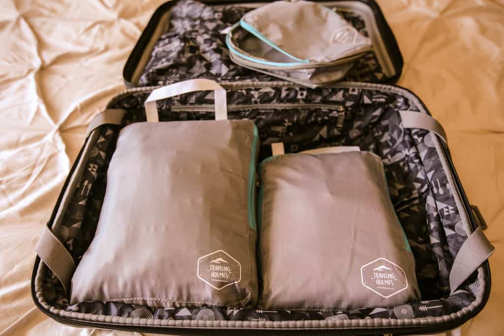 Do compression packing cubes wrinkle clothes?
