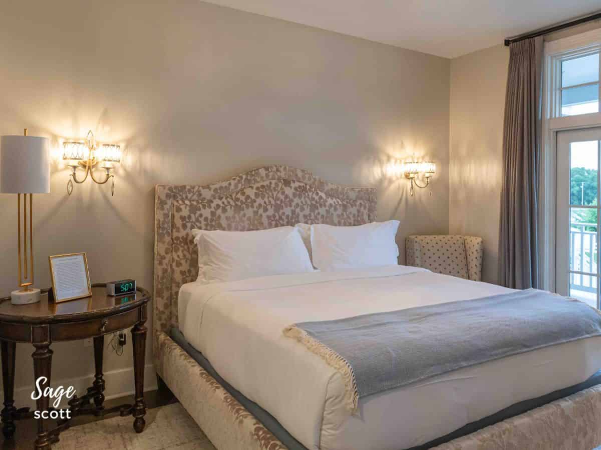 Guest room with access to the veranda at The Lodge